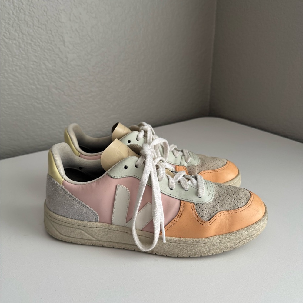 Veja V-10 Leather Multicolor
